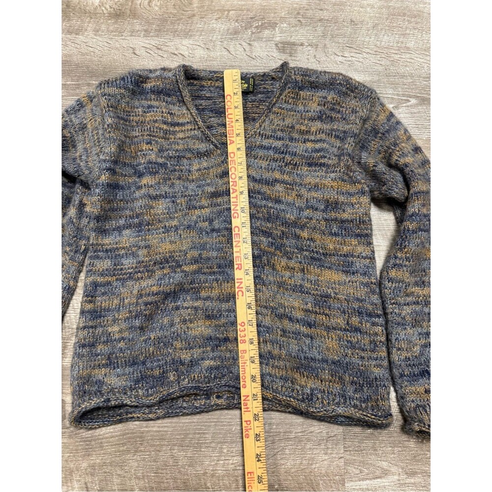 American South Side Alpaca Wool V-Neck Sweater - Picture 4 of 7